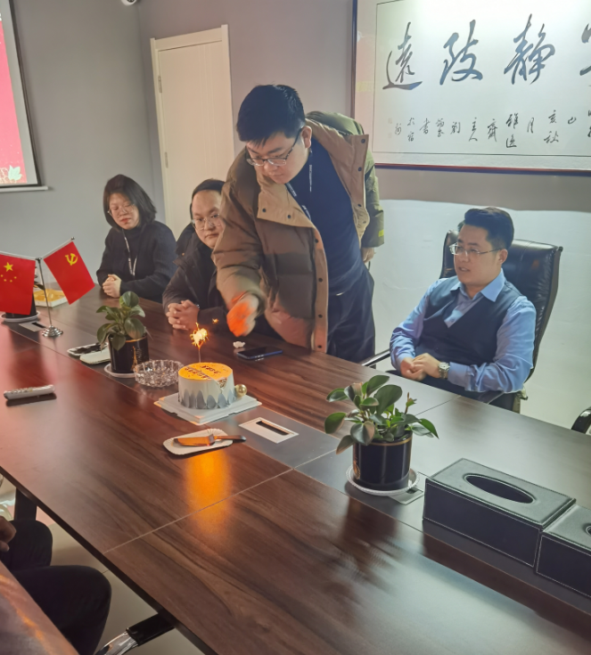 暖心相伴，共庆生辰 —— 万硕集团1月生日会温馨举行