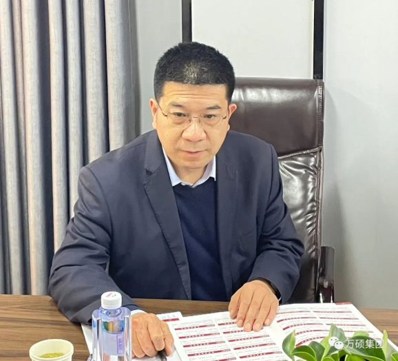宿州市埇桥区副区长左黄奇，埇桥区科技局局长祁传银，生产力促进中心主任叶雪柏等领导来万硕集团调研指导