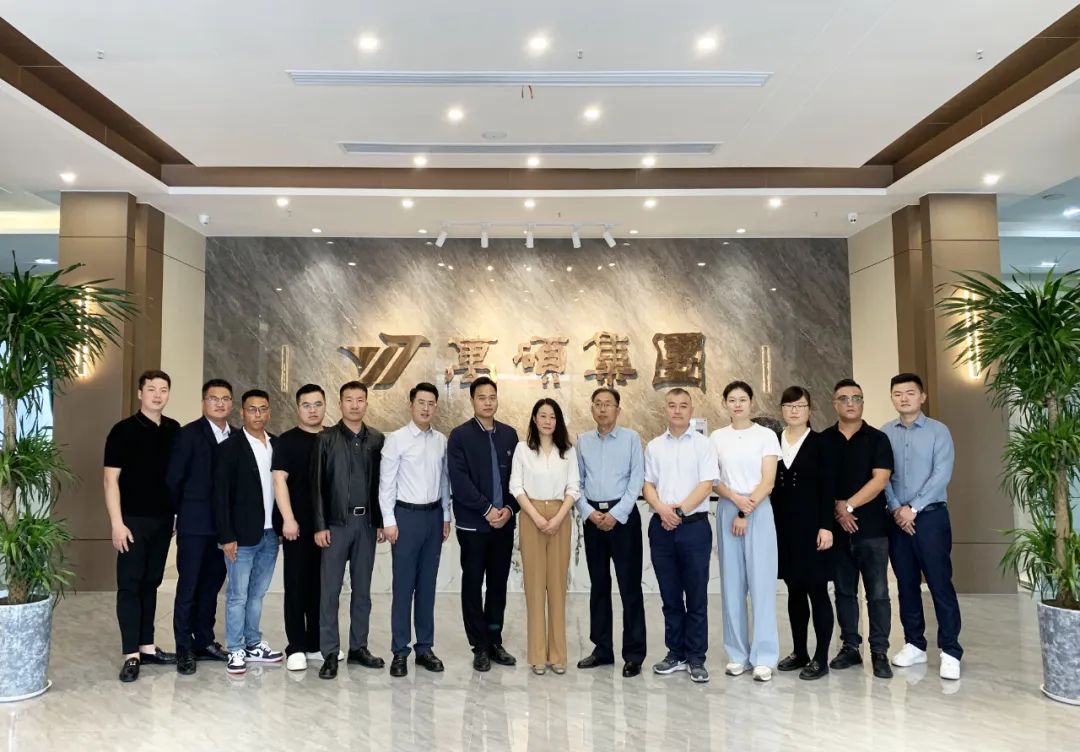 埇桥区工商联(总商会)主席轮值暨人才沙龙下午茶“人才逐梦 创新埇城”主题活动在安徽万硕科技产业(集团)有限公司顺利召开 埇桥区工商联(总商会)主席轮值暨人才沙龙下午茶“人才逐梦 创新埇城”主题活动在安徽万硕科技产业(集团)有限公司顺利召开